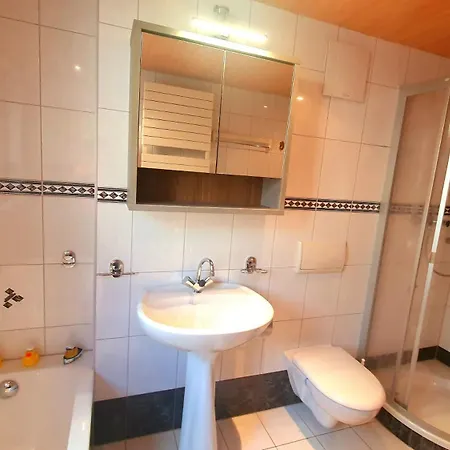 Lange Hans Rennsteig 公寓 *